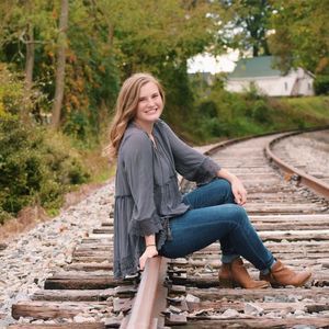 Meet your Posher, Chloe